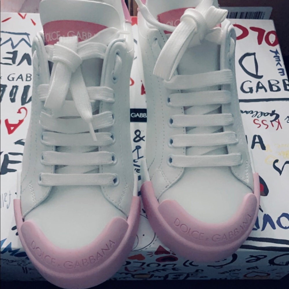 Dolce & Gabbana sneakers 👟 💕